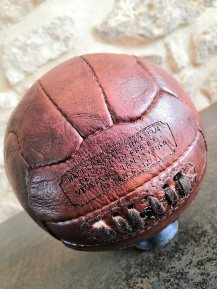 Logo sur un ballon de handball personnalisable