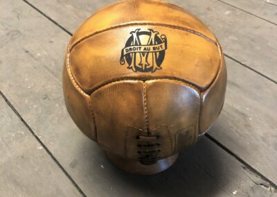 Ballon gravé avec le logo de l'OM