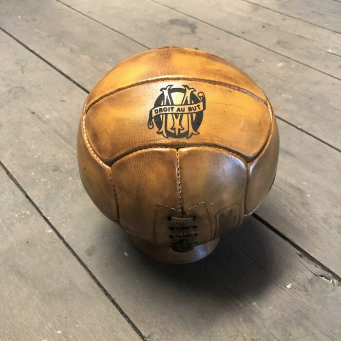 Ballon gravé avec le logo de l'OM