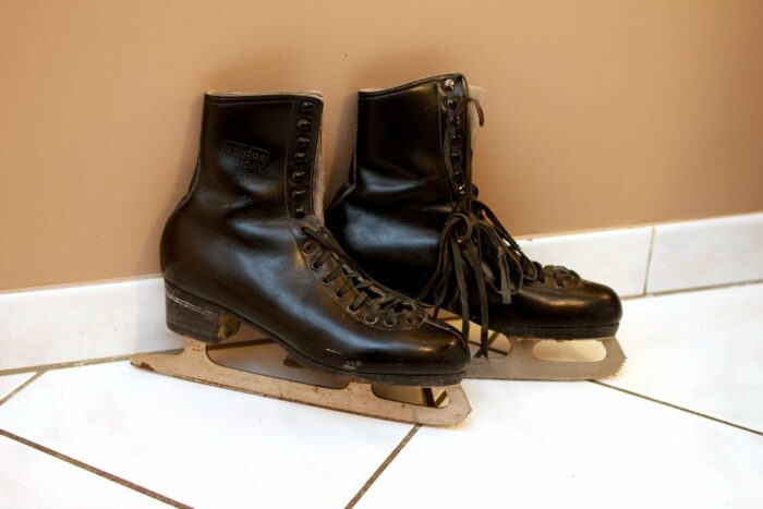 Patins anciens de patinage artistique