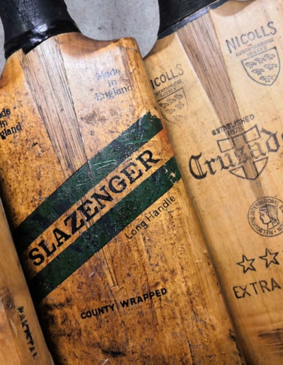 the brands present on the old cricket bats