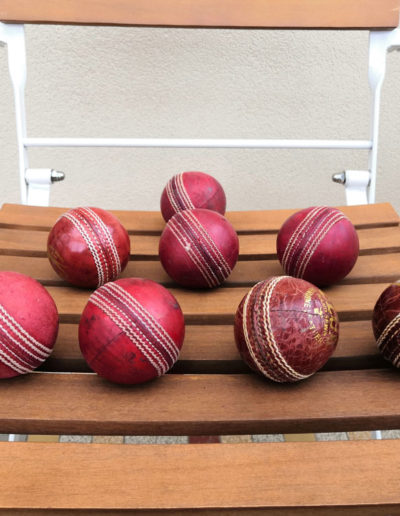 Presentation of the balls on a wooden seat