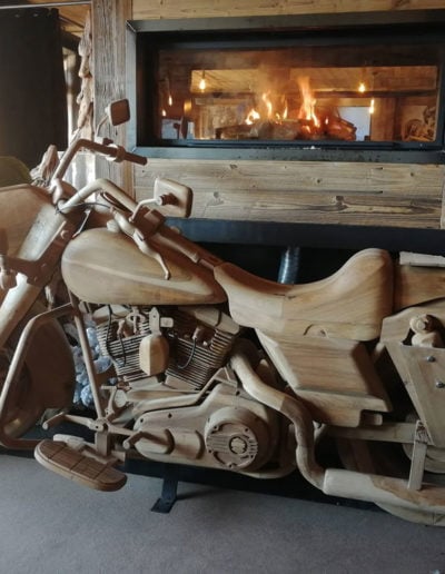 Moto toute en bois