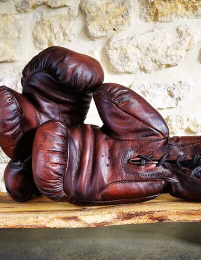 Paire de gants de boxe en cuir marron