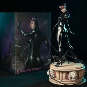Catwoman Premium Format Collector Edition Statue - DC COMICS - SIDESHOW COLLECTIBLES