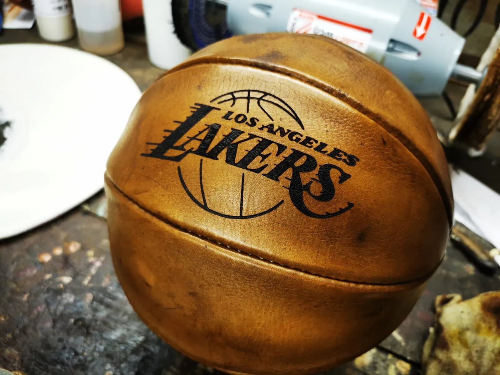 Ballon de basket en cuir vintage Lakers Los Angeles